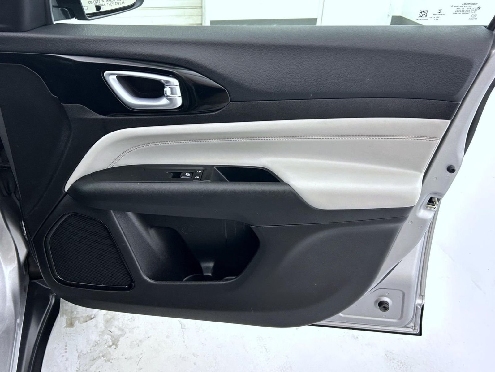 Used 2022 Silver Jeep Limited image 16
