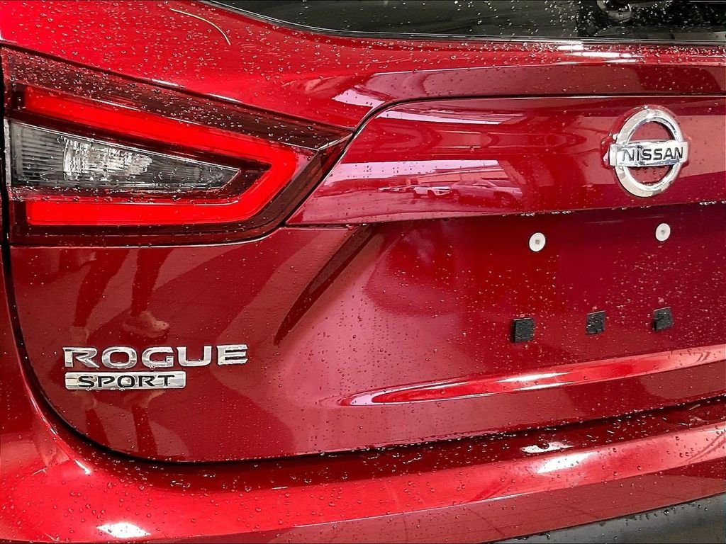 Used 2021 Red Nissan SL image 28
