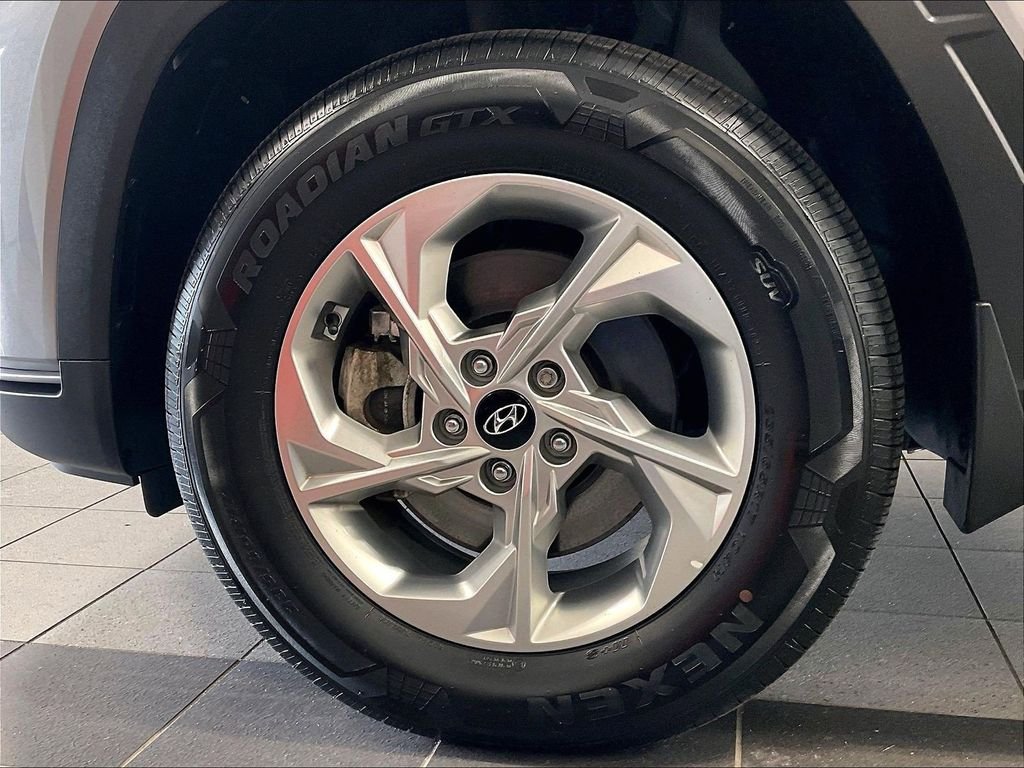 Used 2023 Silver Hyundai SEL image 7