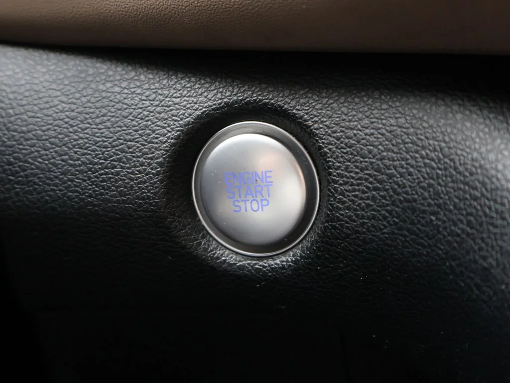 Used 2022 Red Hyundai SEL image 31