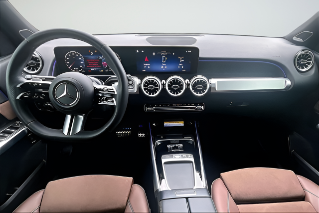 Certified Used 2025 White Mercedes-Benz GLB 250 image 6