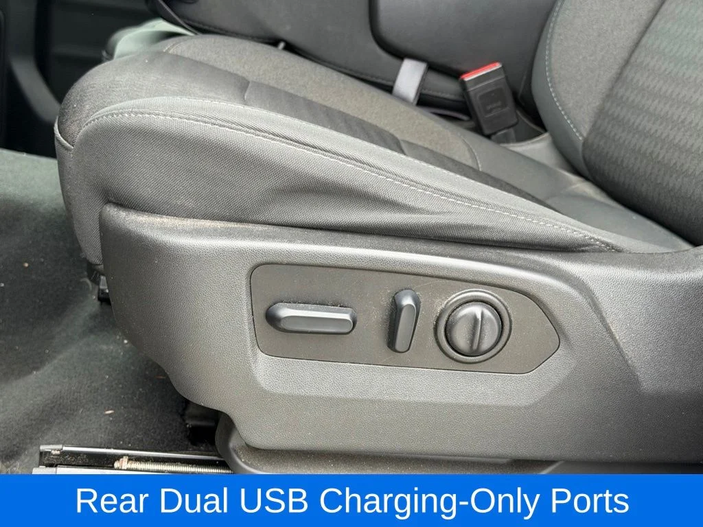 Used 2021 Silver Chevrolet LT image 20