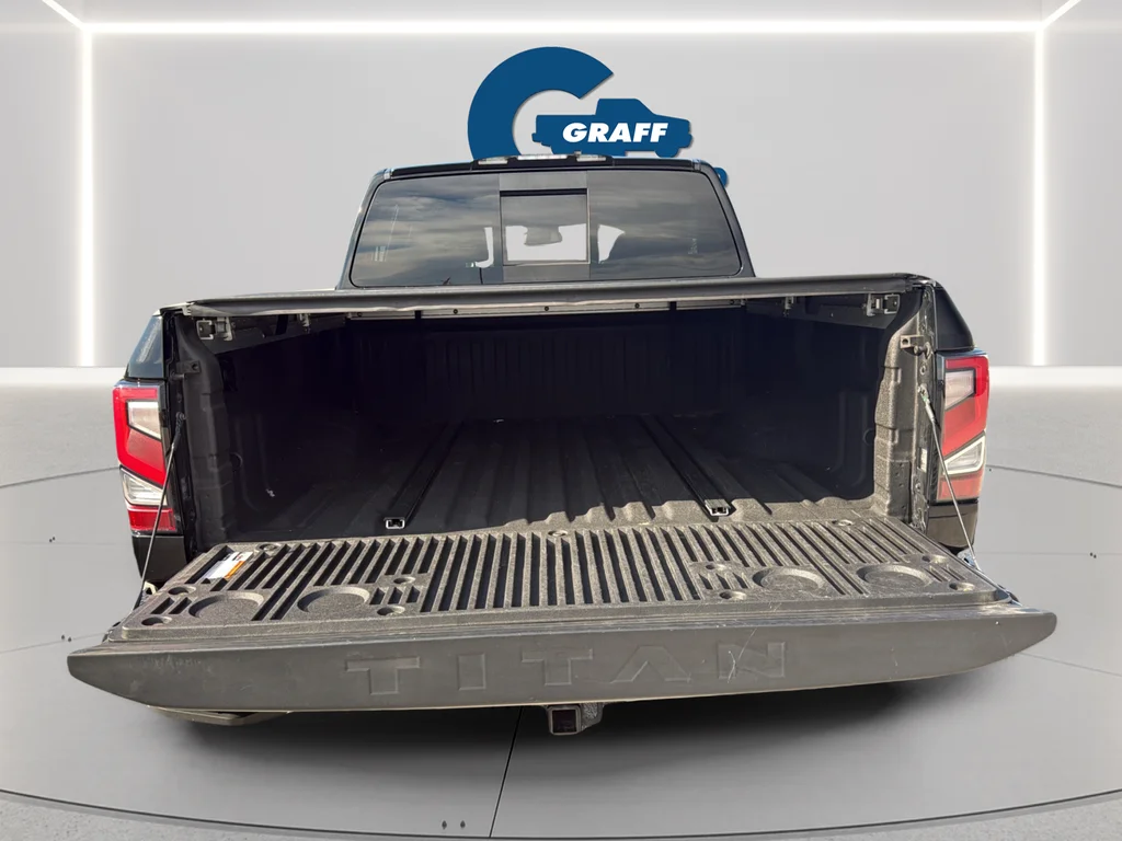 Used 2021 Black Nissan PRO-4X image 25