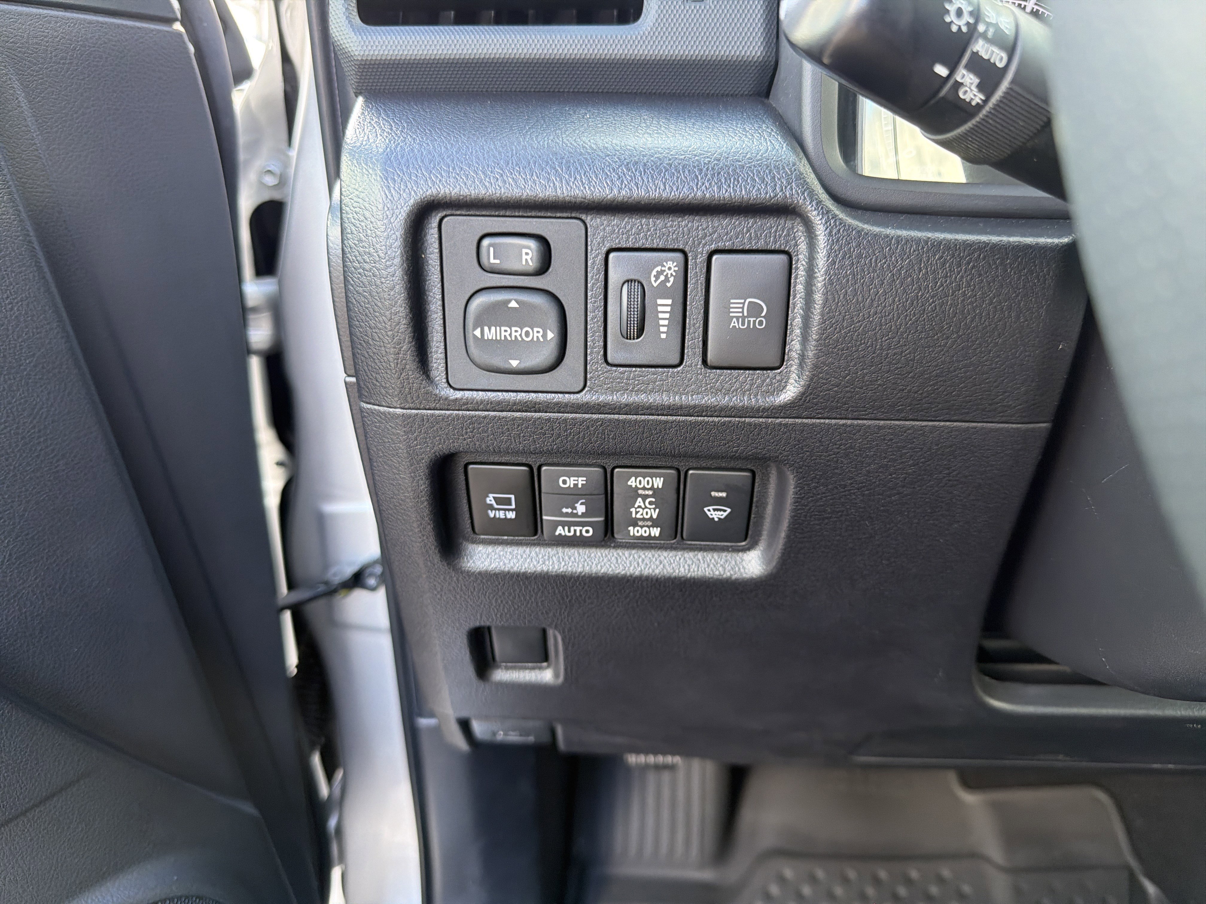 2022 Toyota 4Runner Limited - Photo 13