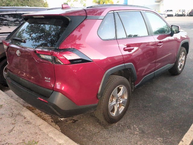 Used 2025 Pearl Toyota XLE image 2