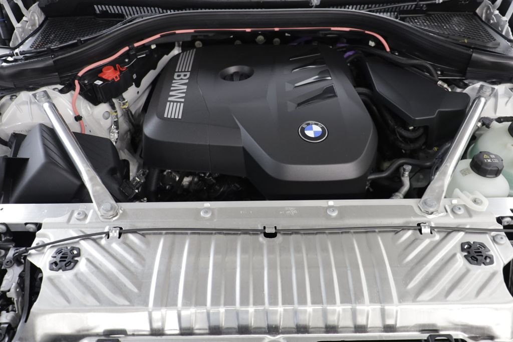 New 2026 Mineral White Metallic BMW 30 xDrive image 23