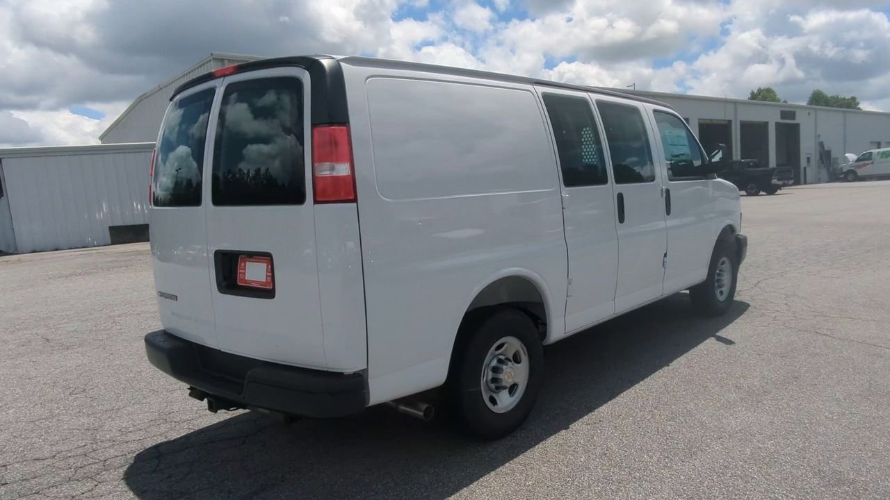 2025 Chevrolet Express Cargo Work Van - Photo 8