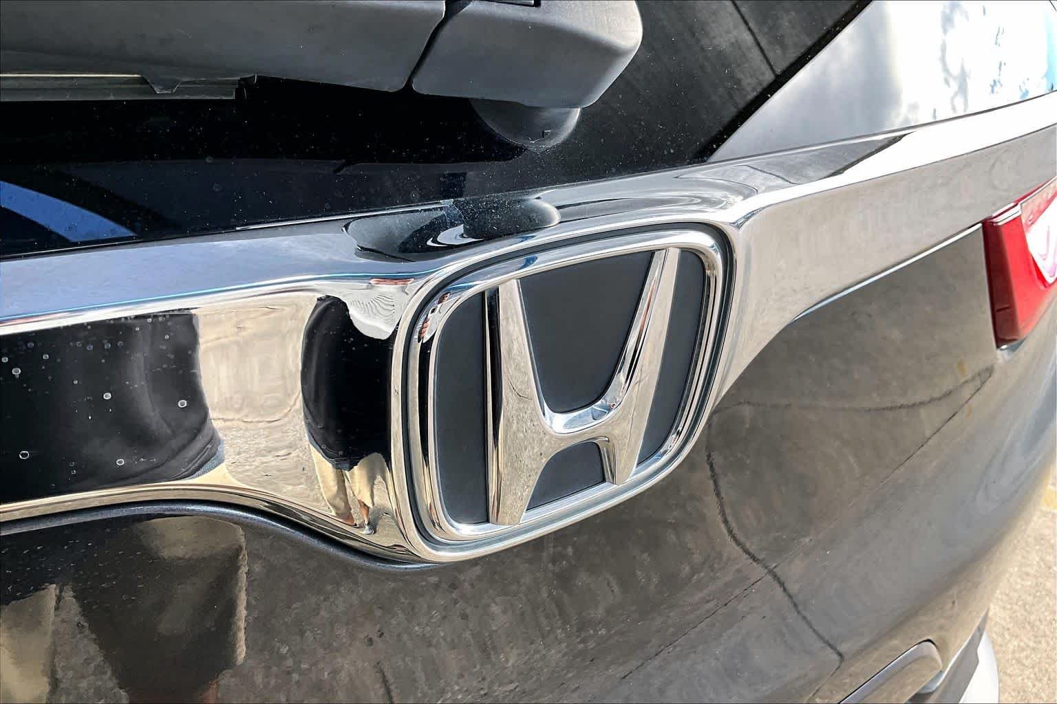Used 2018 Gunmetal Metallic Honda EX-L image 10