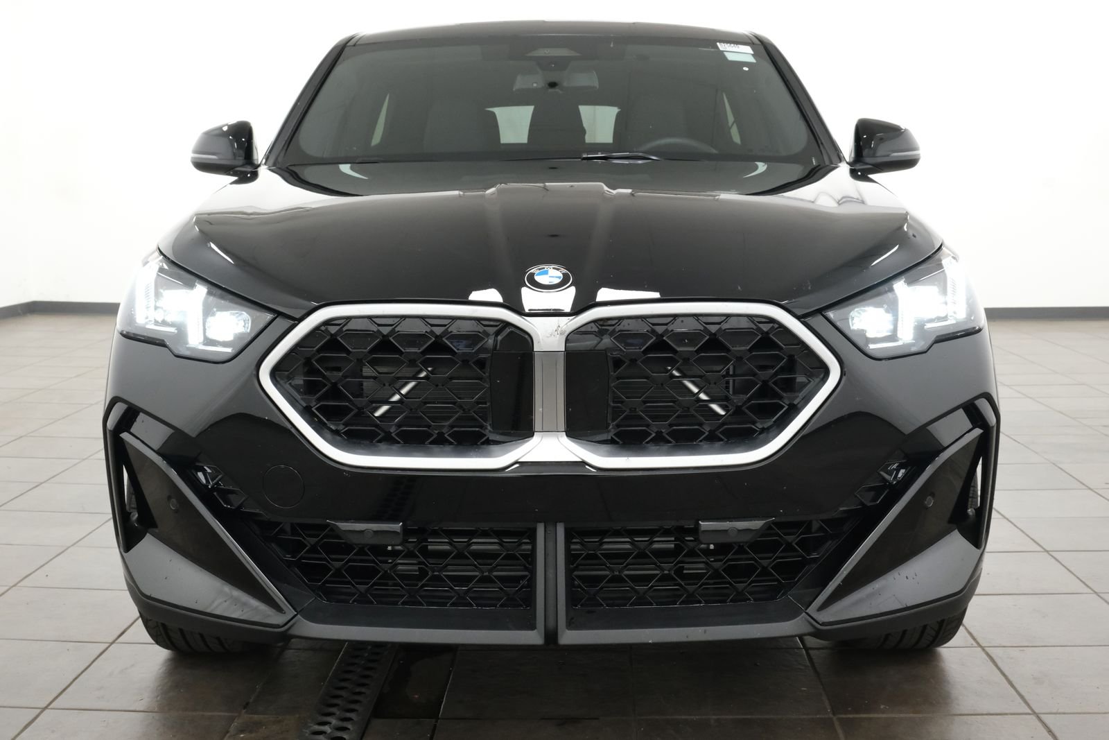 New 2026 Jet Black BMW xDrive28i image 7