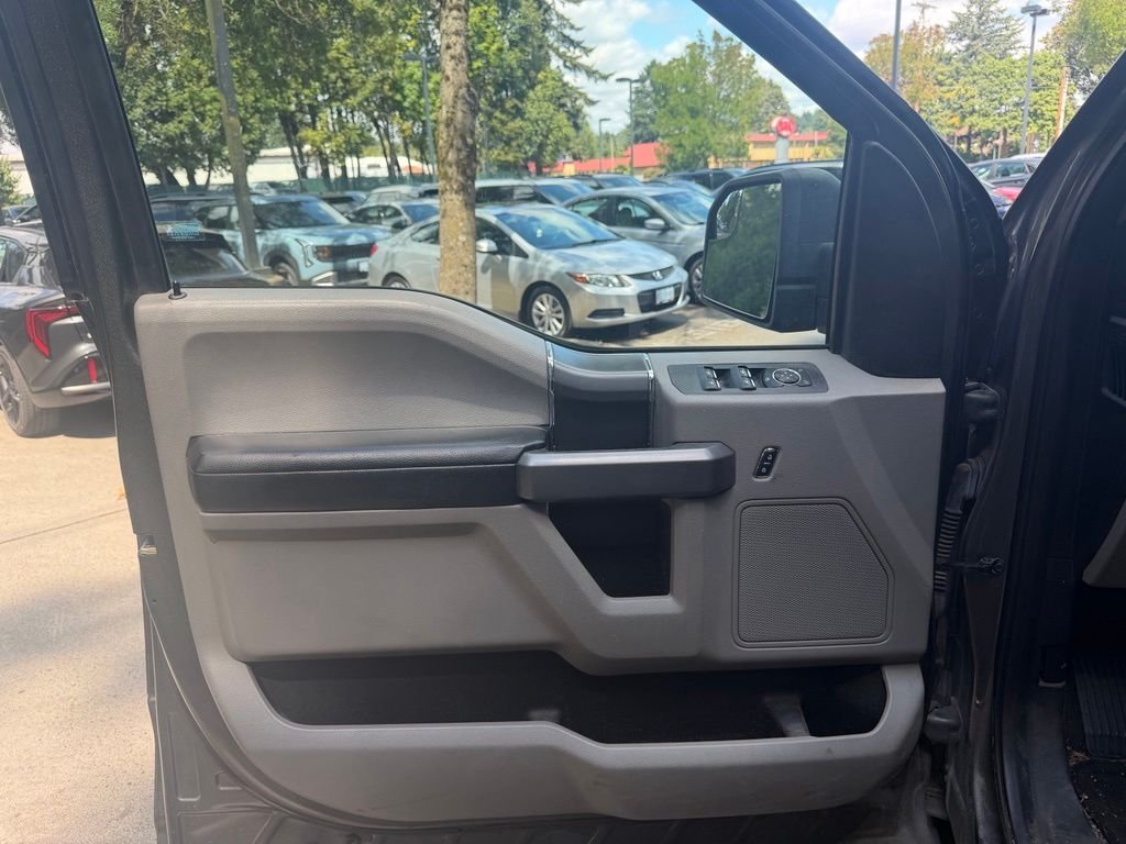 Used 2017 Magnetic Ford XLT image 14