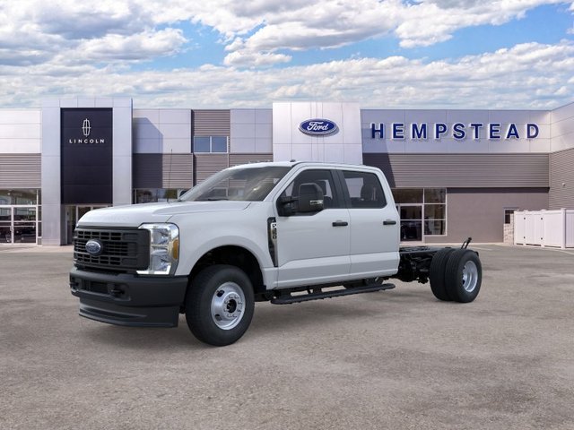 2026 Ford Chassis Cab F-350® XL