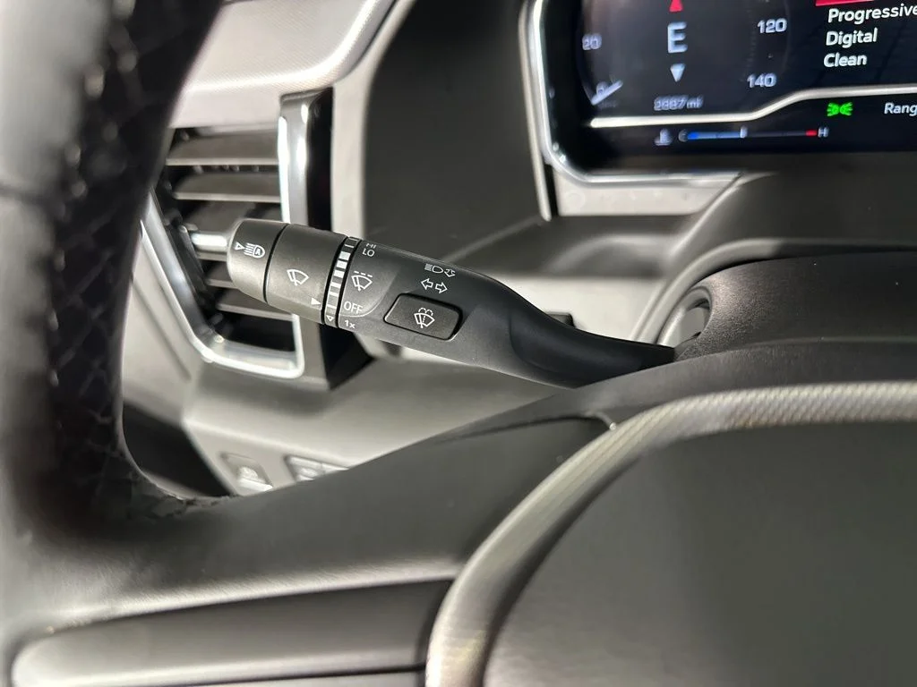 Used 2025 Black GMC Denali image 30