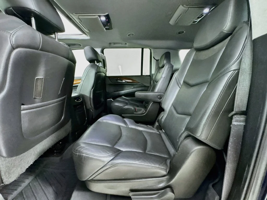 Used 2017 Blue Cadillac Premium image 31