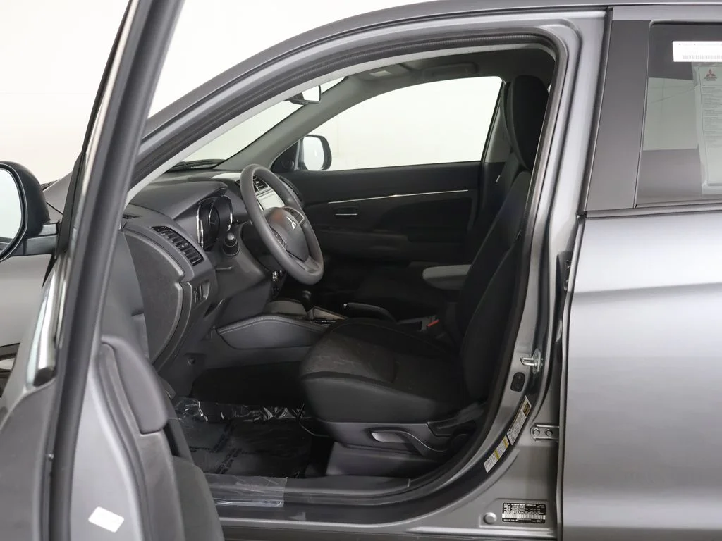 New 2026 Gray Mitsubishi 2.0 ES image 25