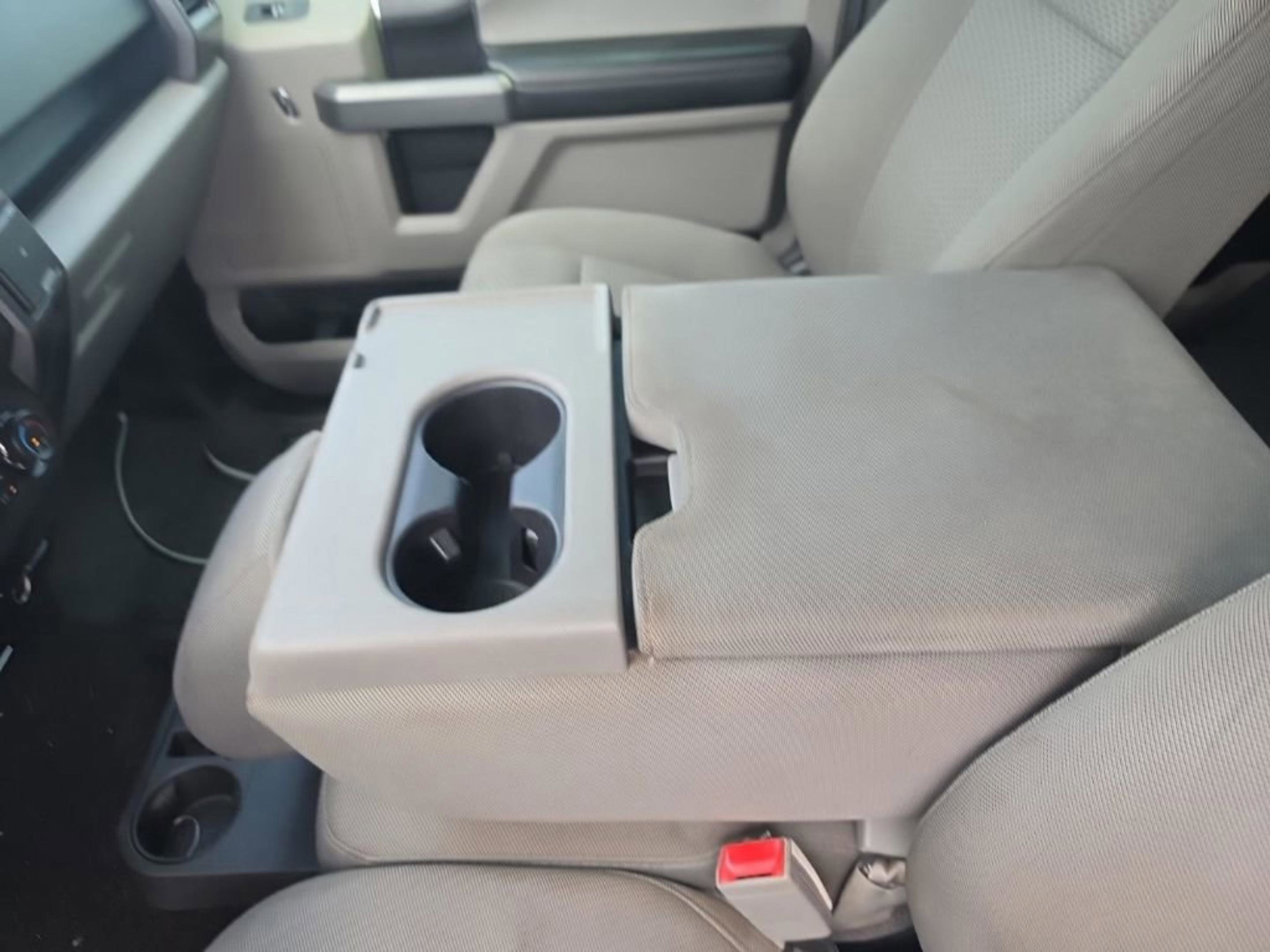 Used 2018 White Ford XLT image 18