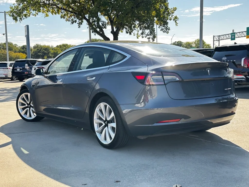Used 2018 Silver Tesla Long Range image 3