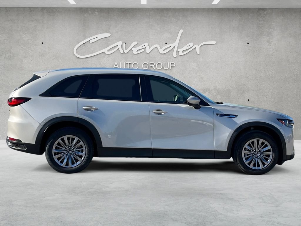 2025 Mazda CX-90 Preferred Package - Photo 17