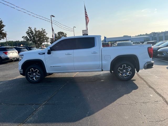 Used 2024 White GMC SLT image 38