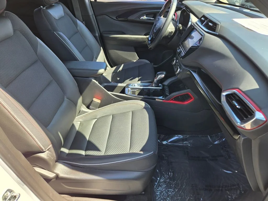 Used 2021 SUMMIT WHITE Chevrolet RS image 15