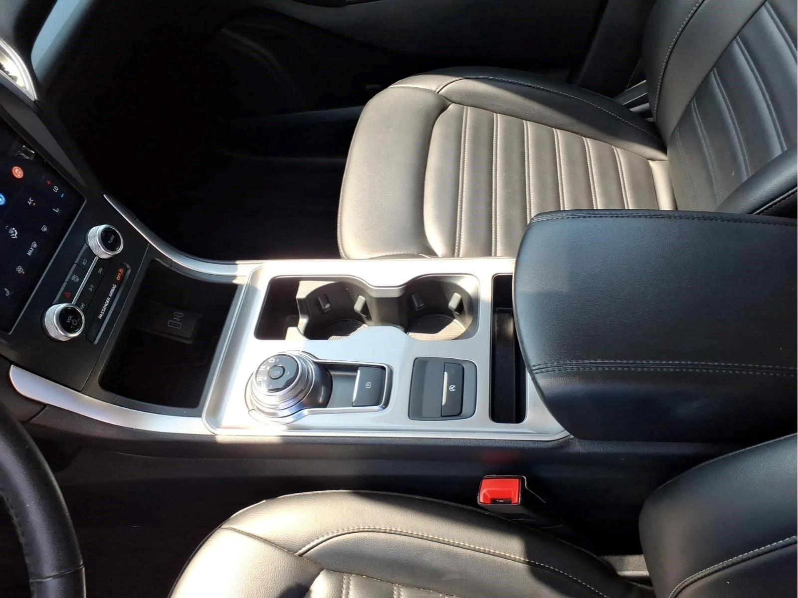 Used 2024 Agate Black Ford SEL image 23
