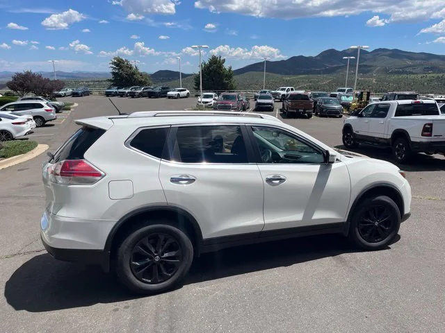 Used 2016 Pearl White Nissan SV image 7
