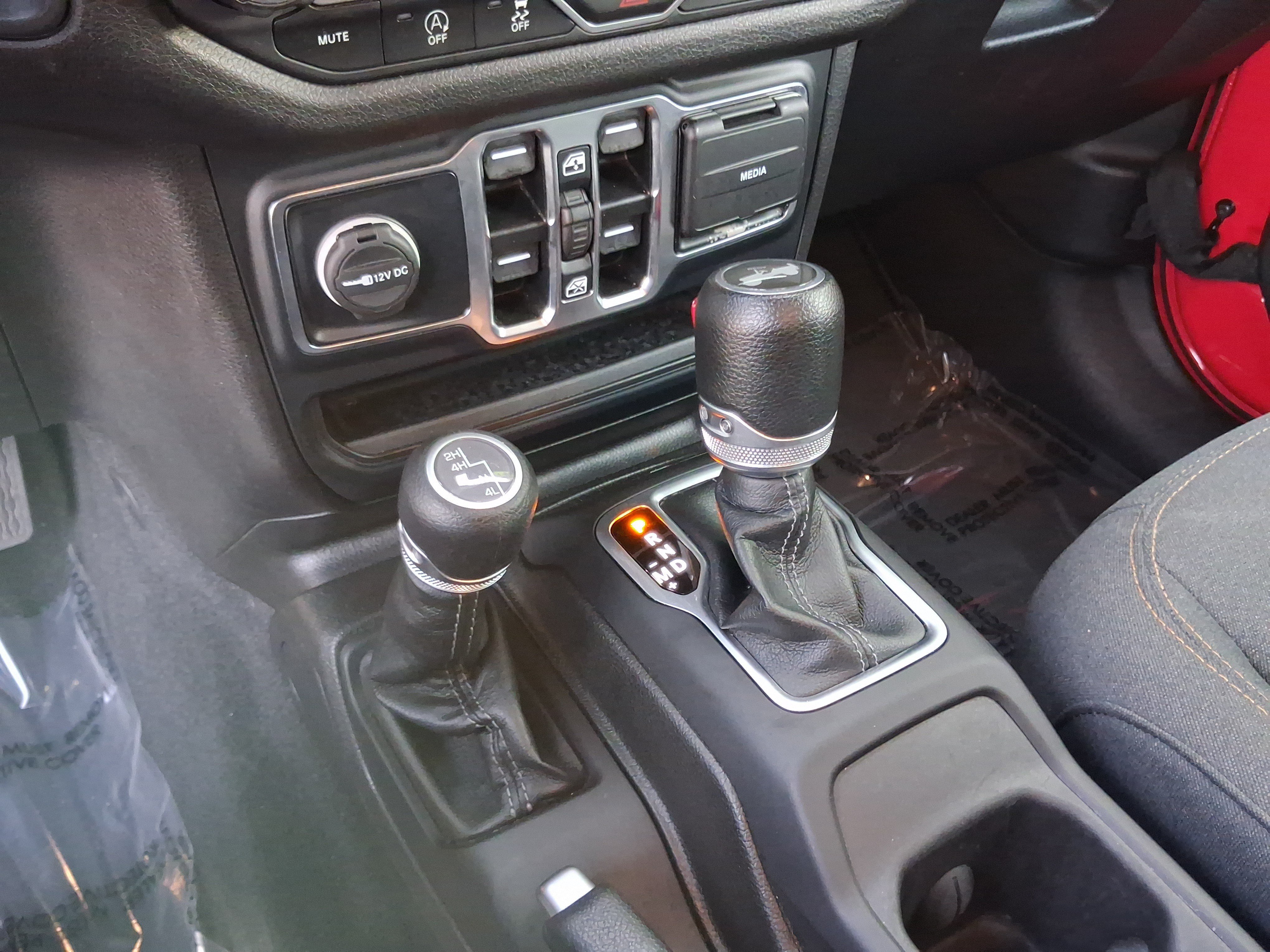 Used 2024 Red Jeep Sport S image 22