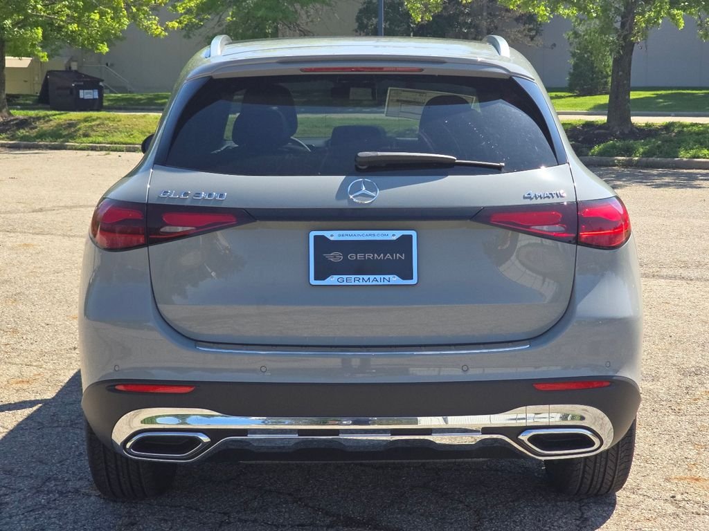 New 2026 MANUFAKTUR Alpine Grey Mercedes-Benz GLC 300 image 16