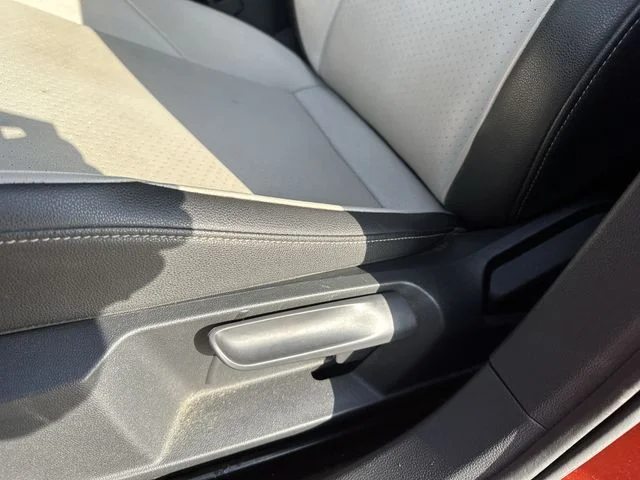 Used 2019 Orange Volkswagen R-Line image 16