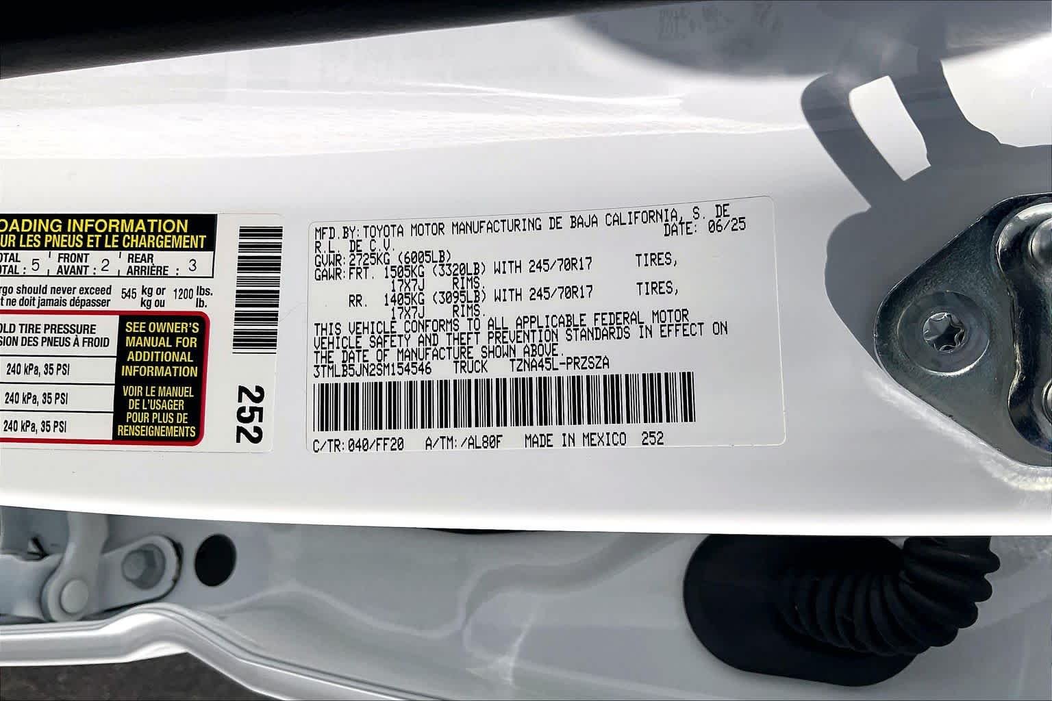 Used 2025 Ice Cap Toyota SR5 image 32