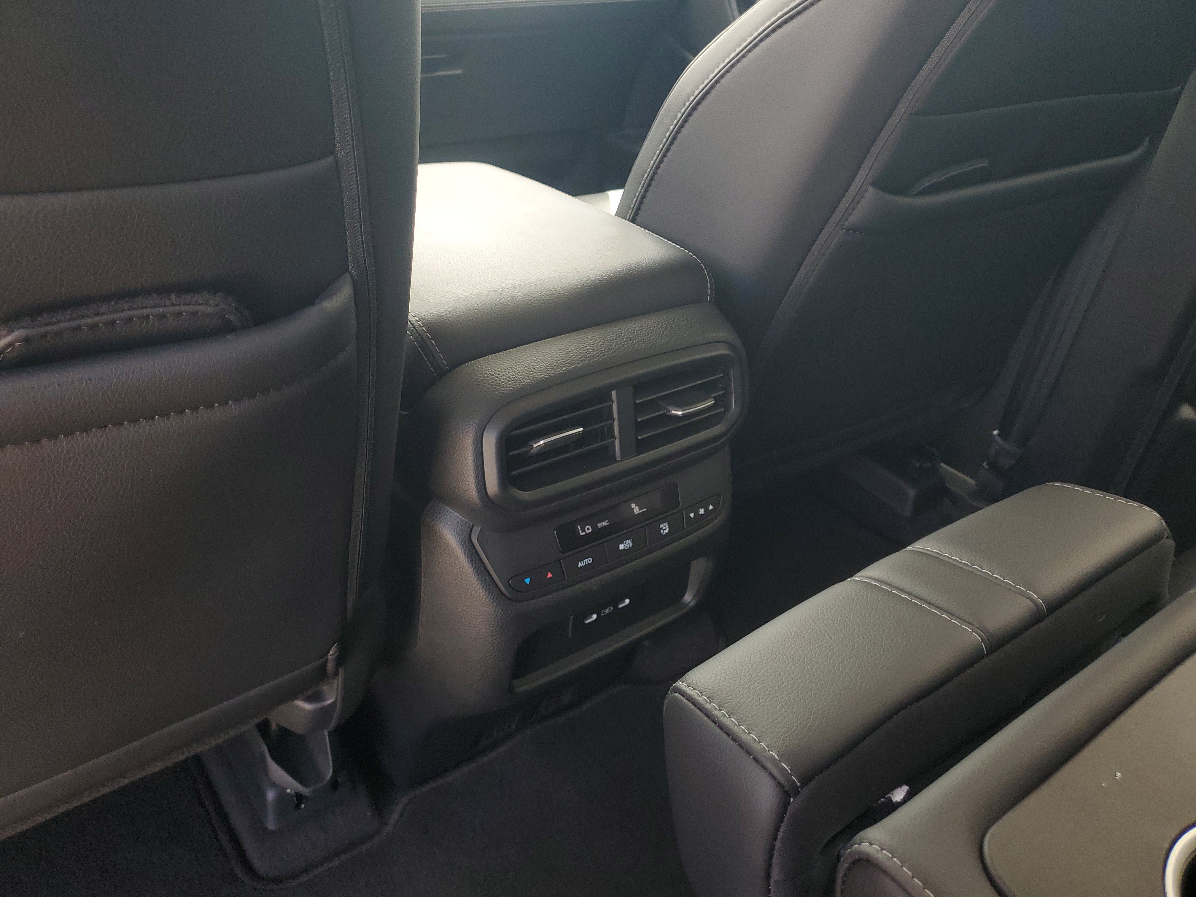 Used 2025 White Honda Touring image 11