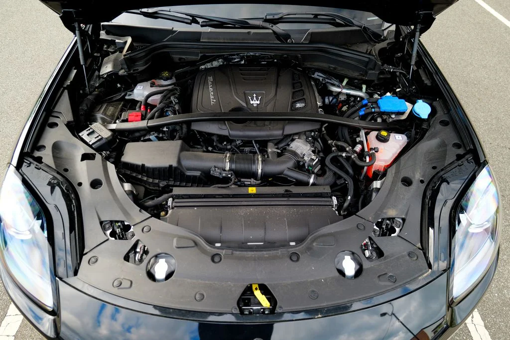New 2025 Nero Noctis Black Maserati Base image 59