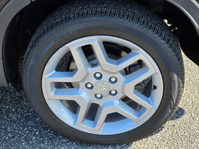 2025 Honda Passport EX-L - Photo 15