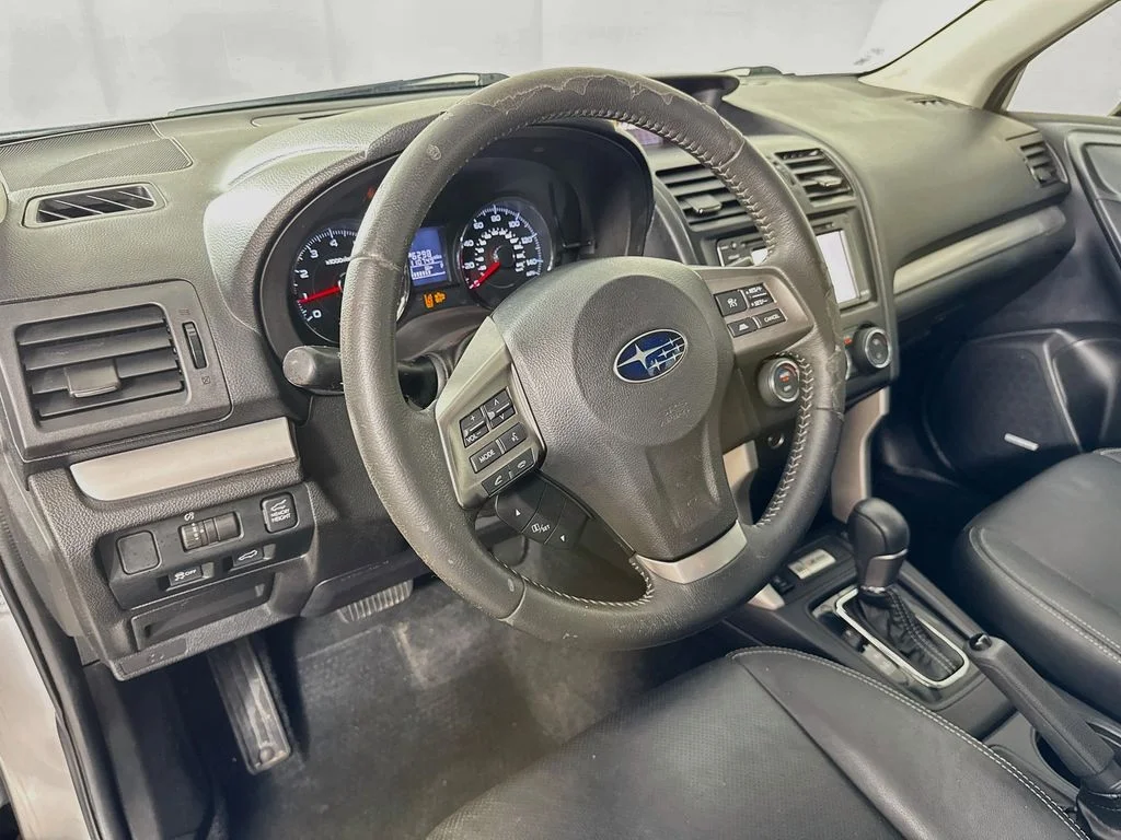Used 2015 Silver Subaru 2.5i Touring image 9