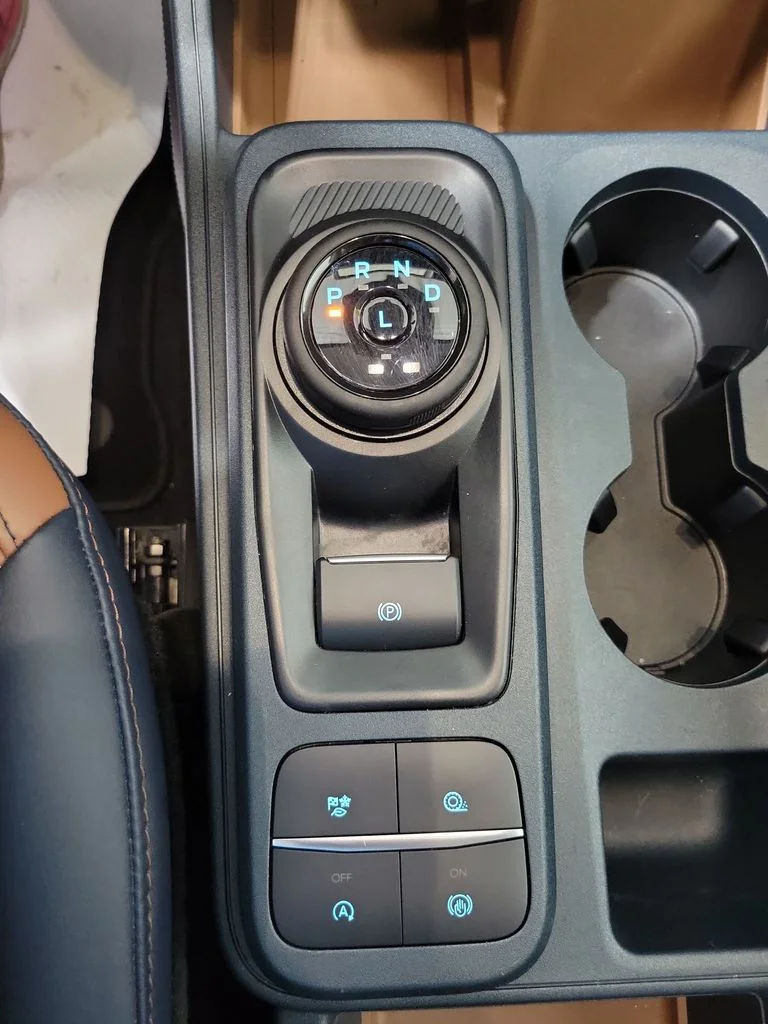 Used 2024  Ford Lariat image 37