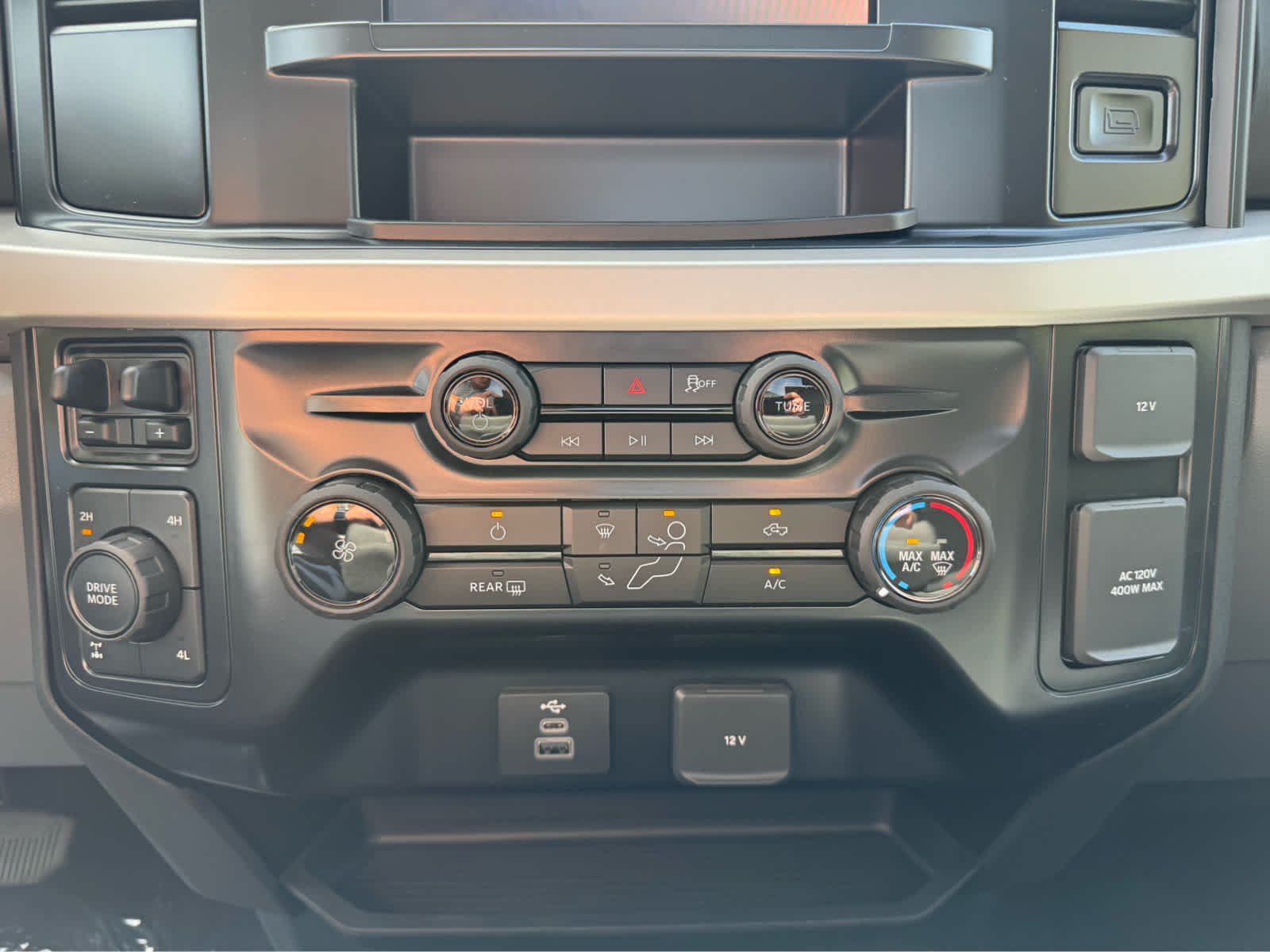 New 2027 Neptune Blue Ford XLT image 17