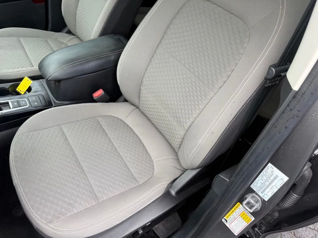 Used 2022 Gray Ford SE image 15