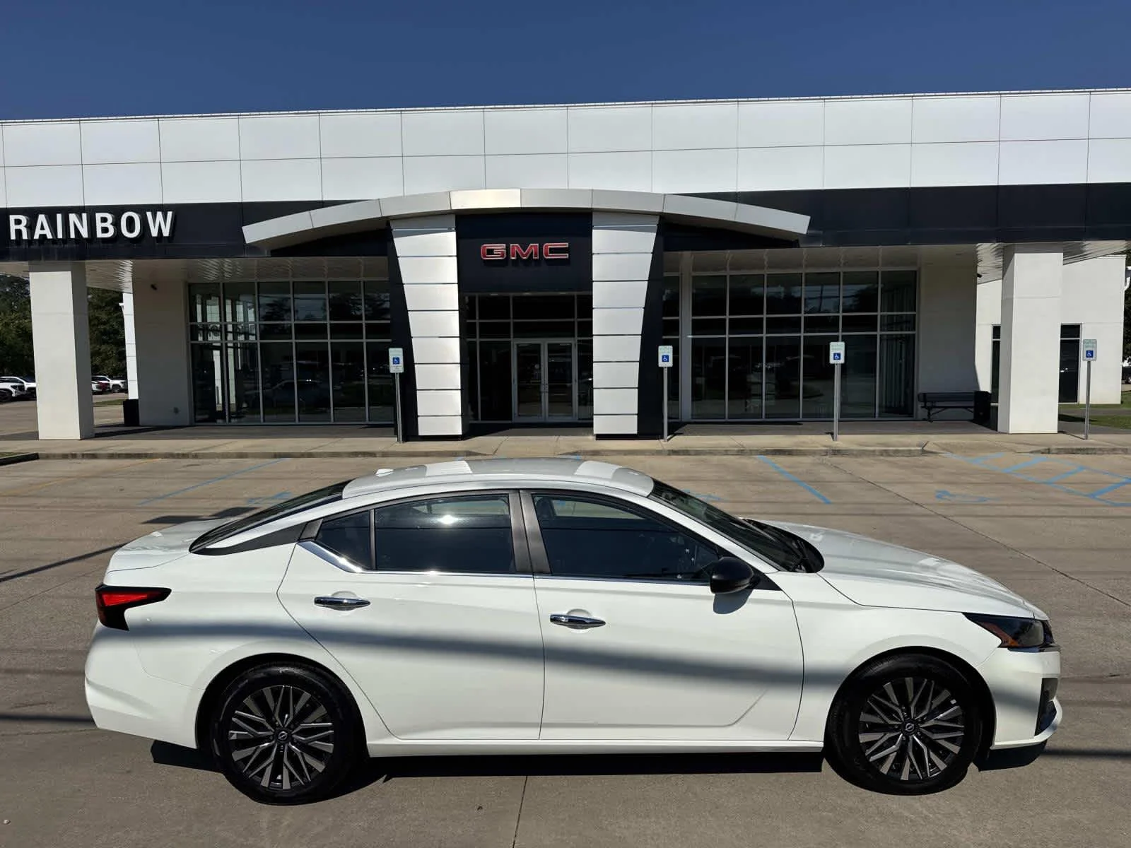 2025 Nissan Altima 2.5 SV's photo
