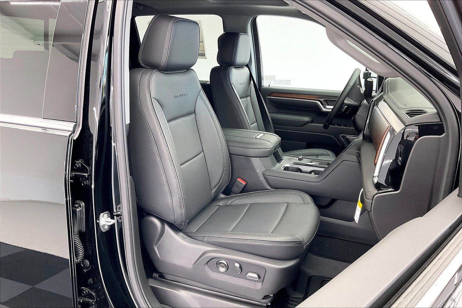 2026 GMC Sierra 2500HD Denali - Photo 9