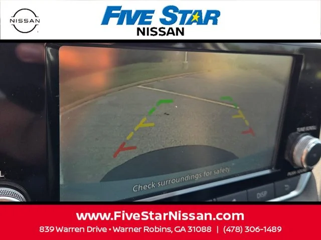 Used 2025 White Nissan S image 19