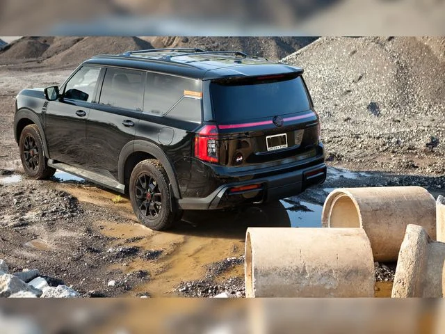 2025 Nissan Armada PRO-4X - Photo 9