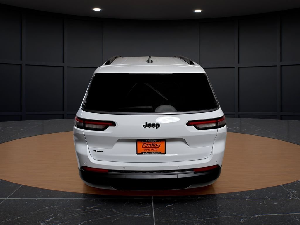 New 2026 Bright White Clear-Coat Exterior Paint Jeep Limited image 6