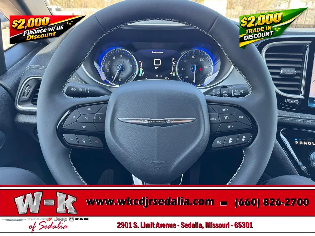 2026 Chrysler Pacifica Limited - Photo 14