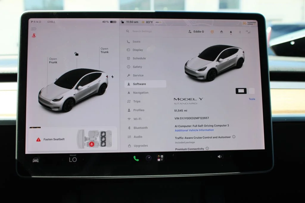 Used 2021 White Tesla Standard Range image 19