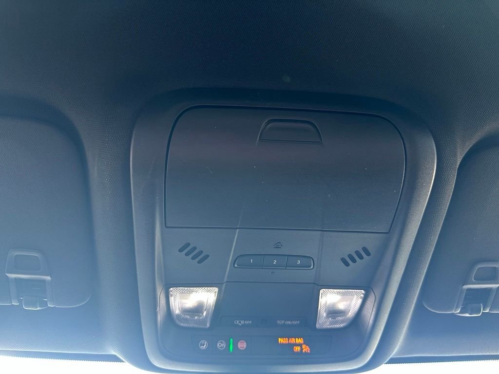Used 2022 Red Chevrolet Premier image 26