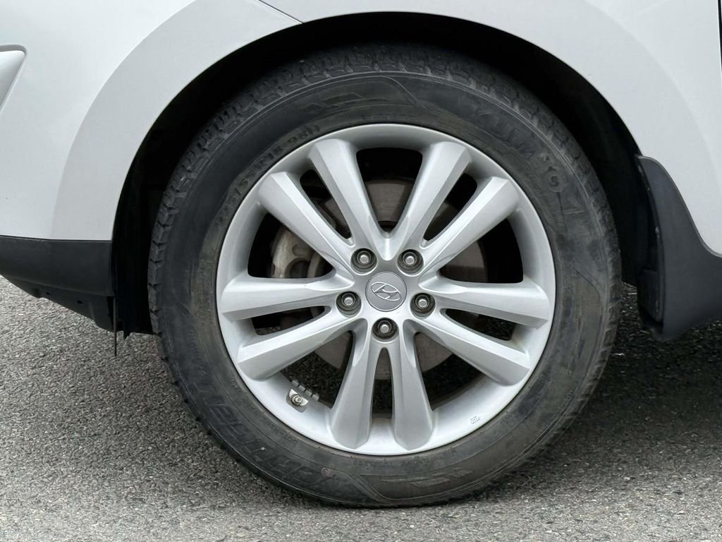 Used 2012 Silver Hyundai Limited image 11