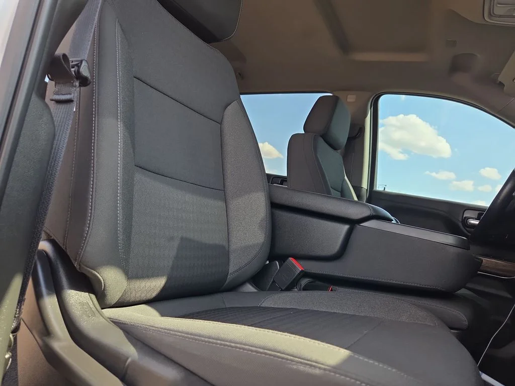 Used 2022 Silver Chevrolet LT image 23