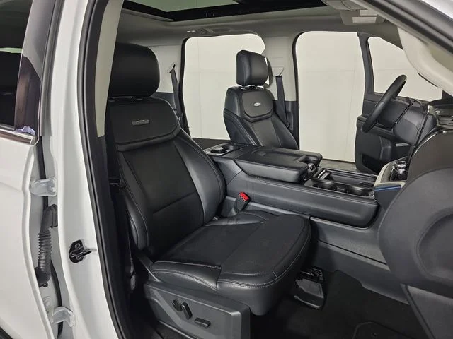 Used 2025 Oxford White Ford Platinum image 23