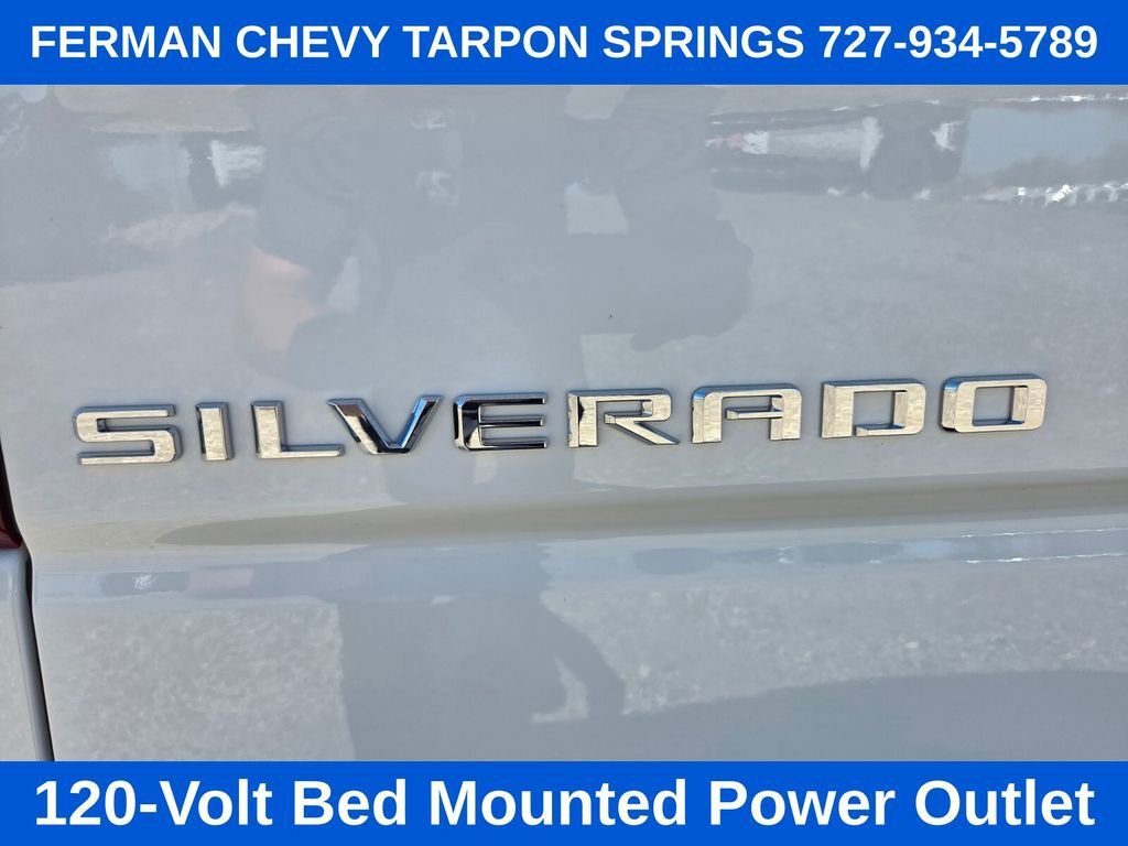 New 2026 Summit White Chevrolet WT image 18