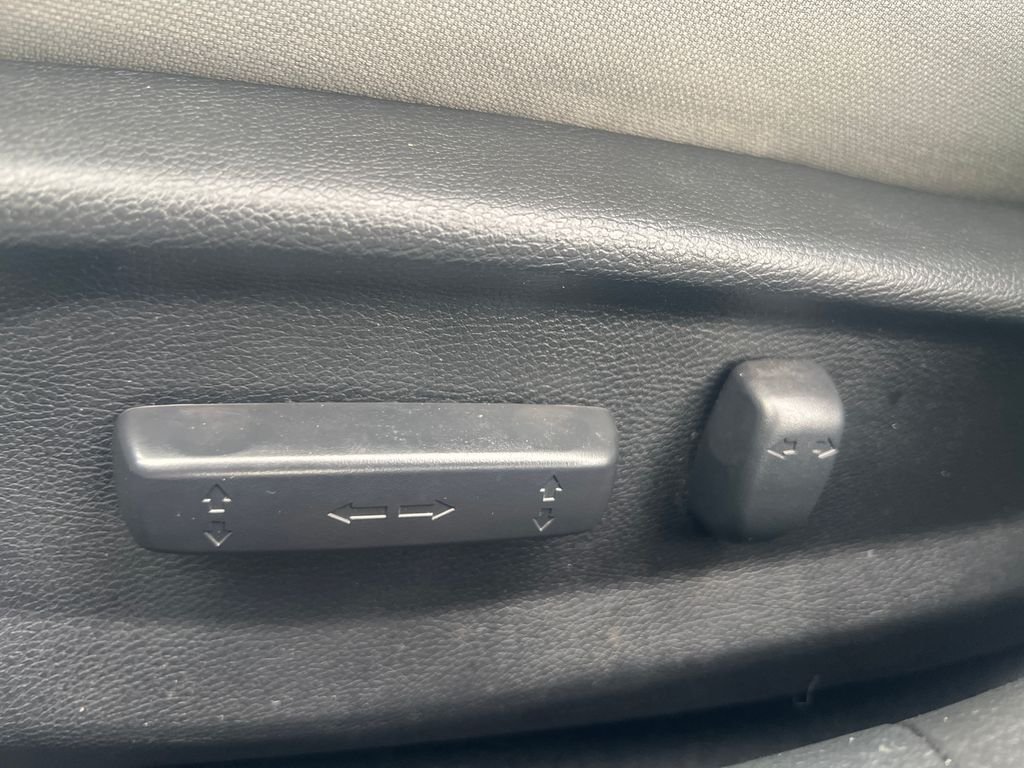 Used 2021 Blue Honda EX image 10