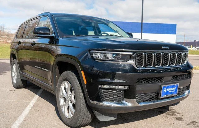 Used 2023 Black Jeep Limited image 4